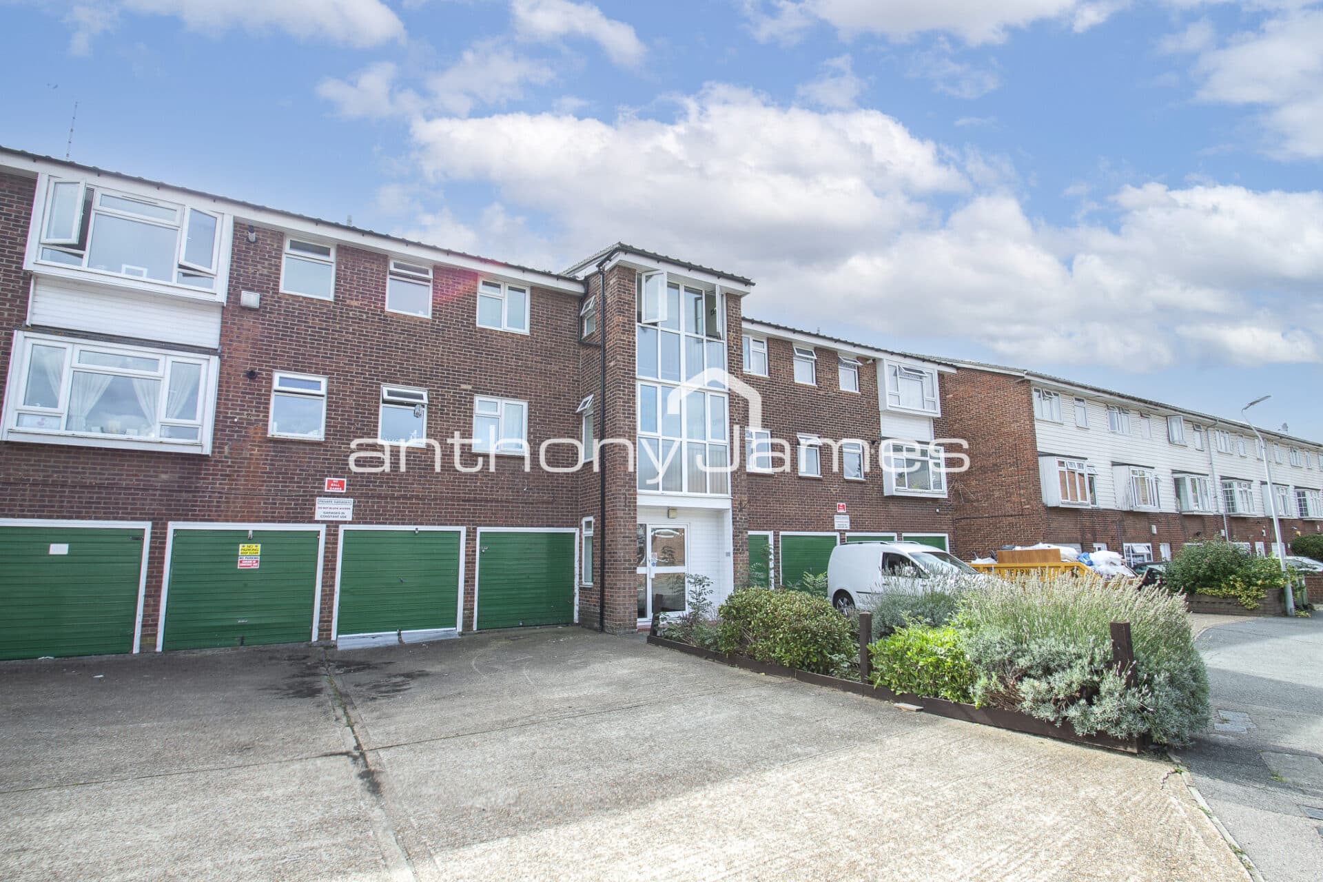 Kinder Close, Thamesmead, London, SE28