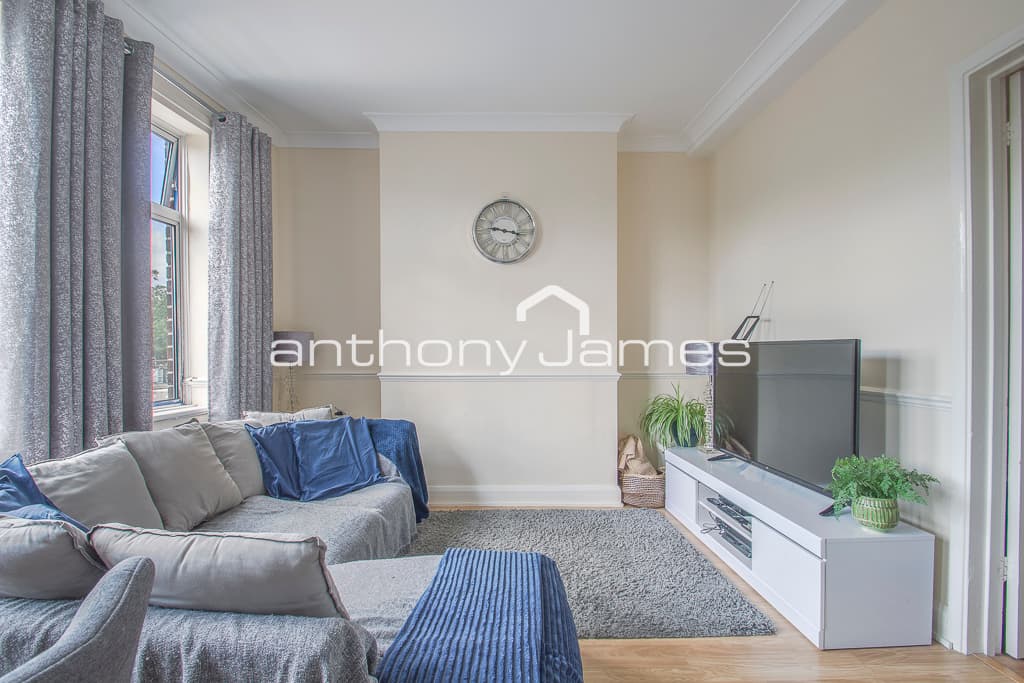 Lingfield Crescent, London