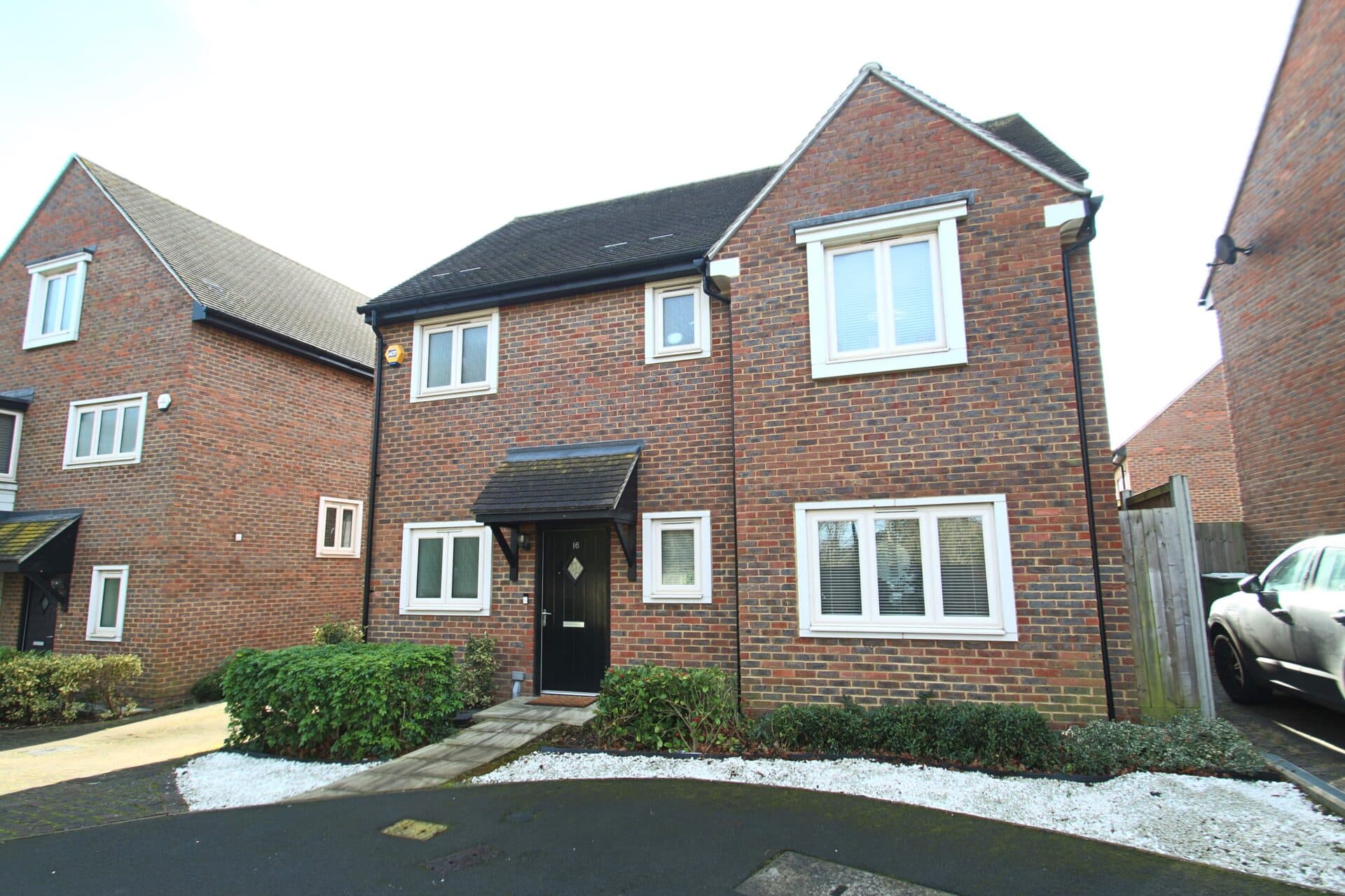Bond Close, Welling
