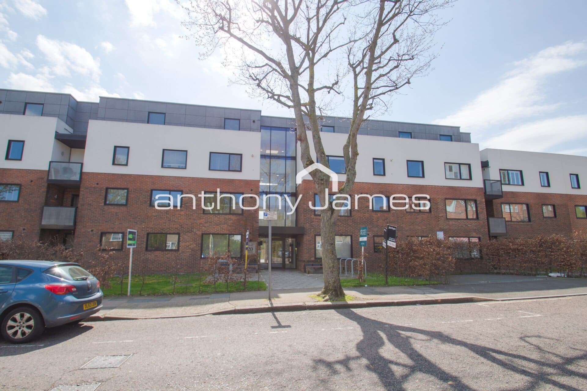 Lingfield Crescent, London