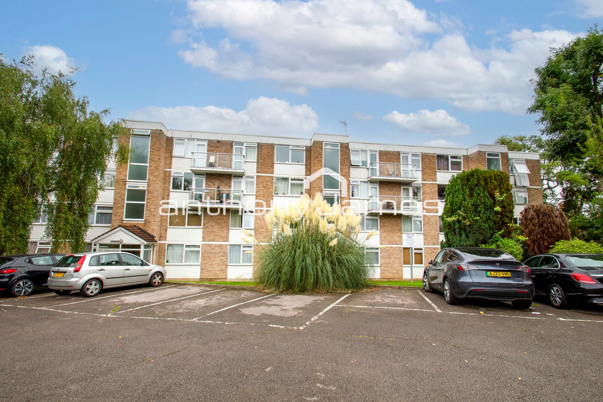 West Park, Pickwick Court, SE9
