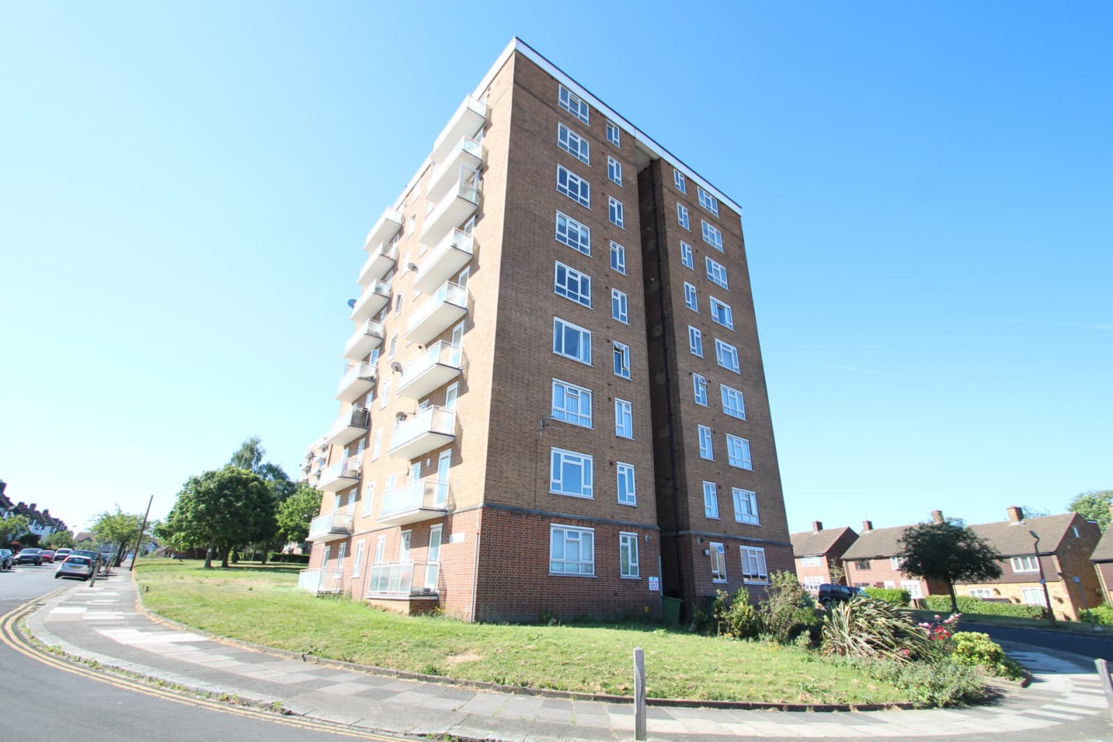 Strongbow Crescent, London, SE9